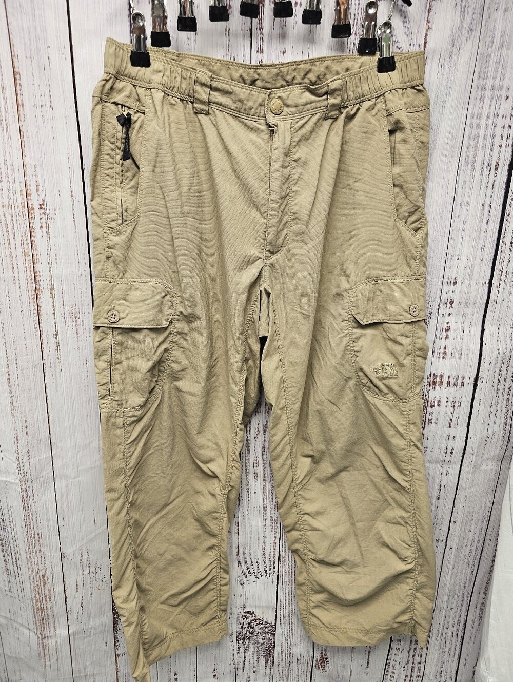 The North Face Men's Size M Tan Nylon Cargo Hiking Shorts Utility Outdoor Short